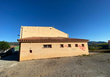 Tírig inverteix 30.000 euros en la millora del pavelló municipal